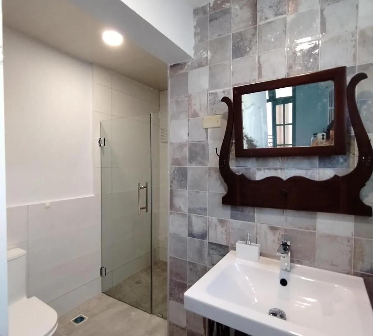 Colonial City 3 Bedroom 3 Bath Apartment, Huge Balcony And Great View Santo Domingo Apartment