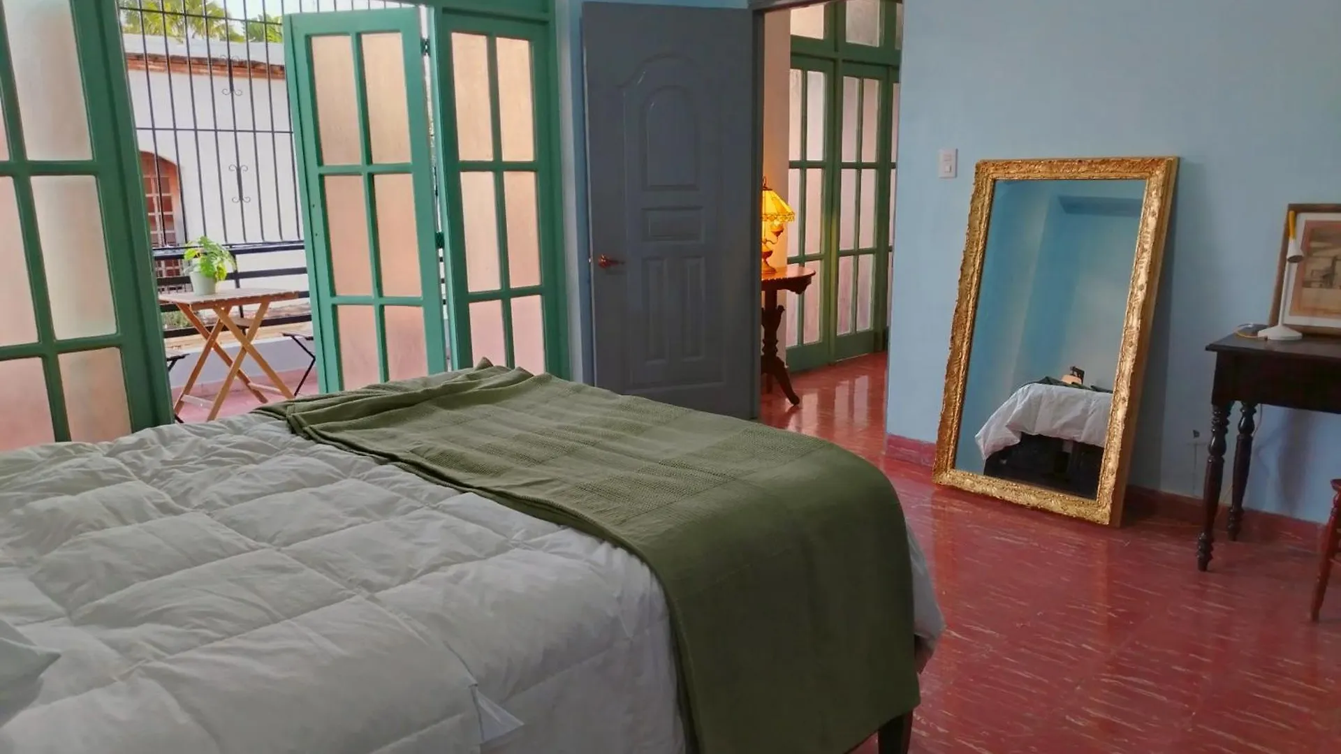 Colonial City 3 Bedroom 3 Bath Apartment, Huge Balcony And Great View Santo Domingo